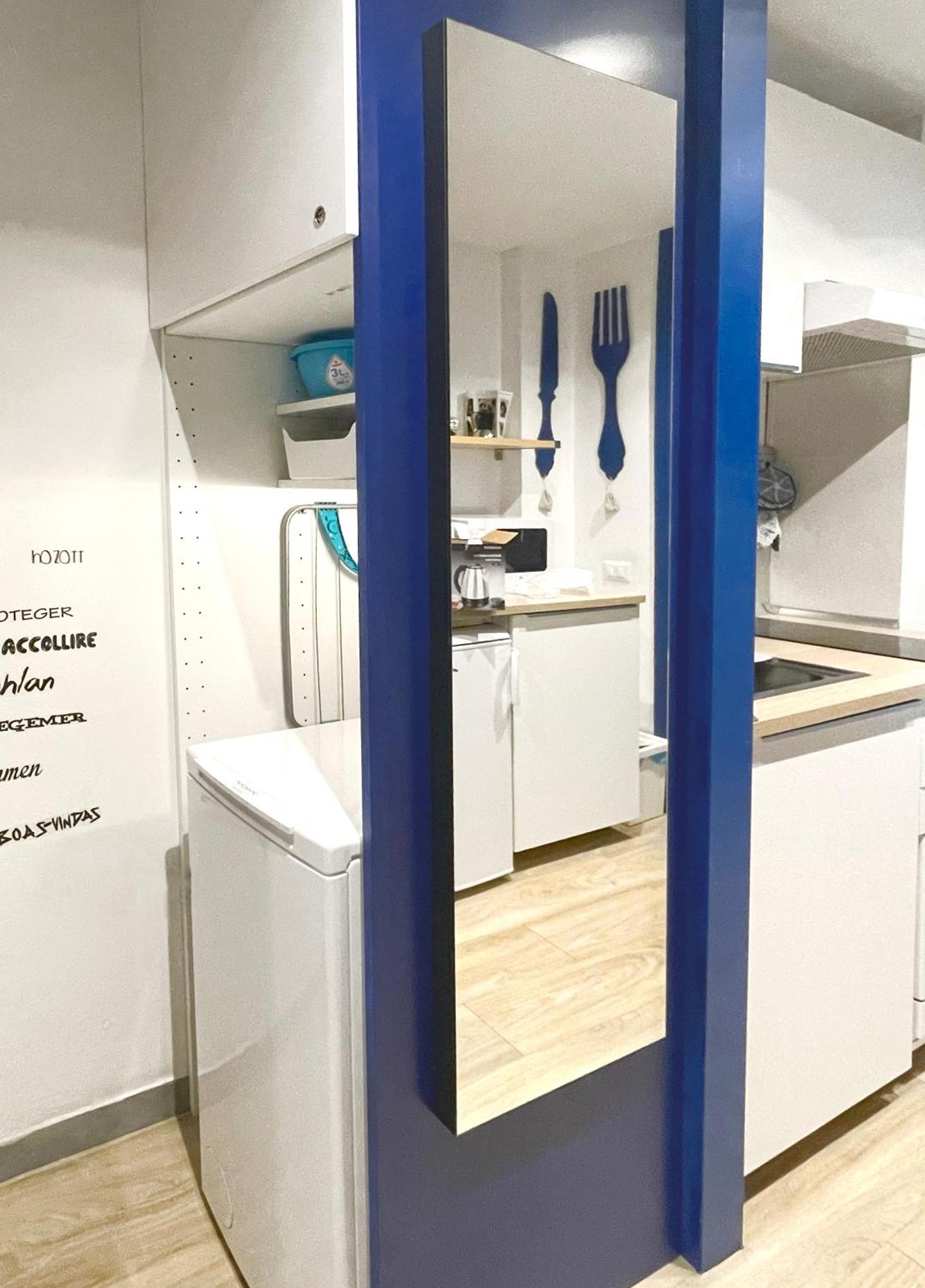 Appartamento Blu A Milano Zona Ripamonti Vicino Allo Ieo Exterior photo